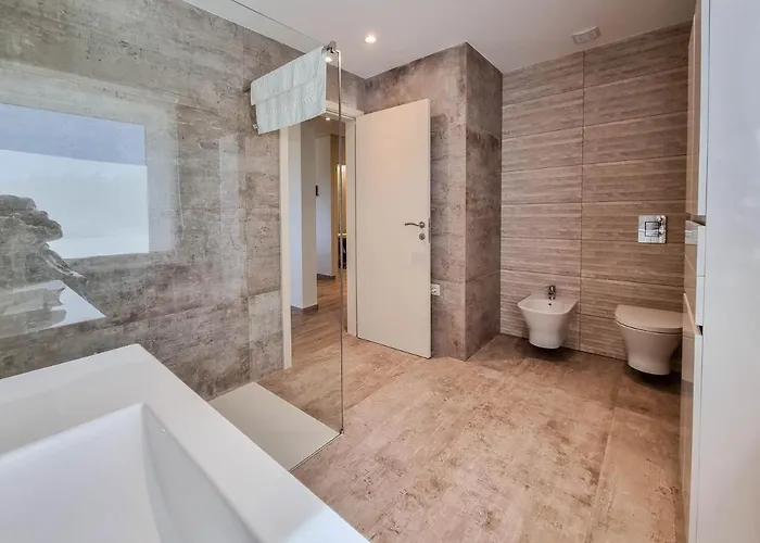 Pe No Mar - Sea View 维亚纳堡